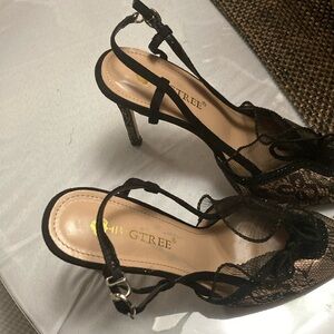 Brand :BIGTREES. Size 38 European .The color is rose/ black lace.